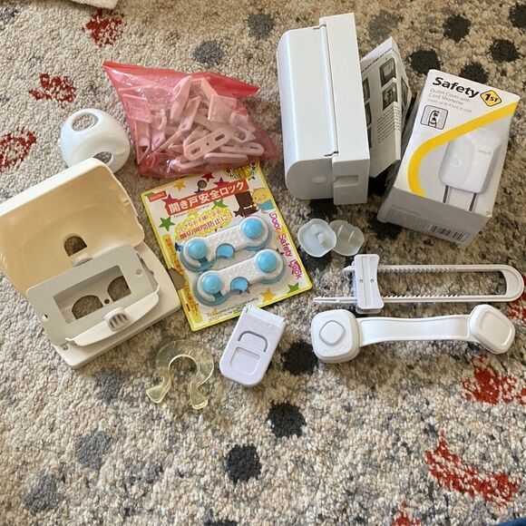 Child Baby Safety Kit Bundle - Picture 1 of 10